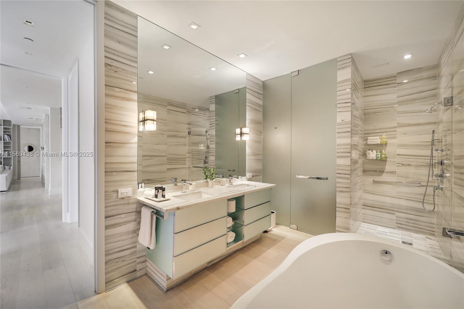 2201 COLLINS AVE CONDO - Residential