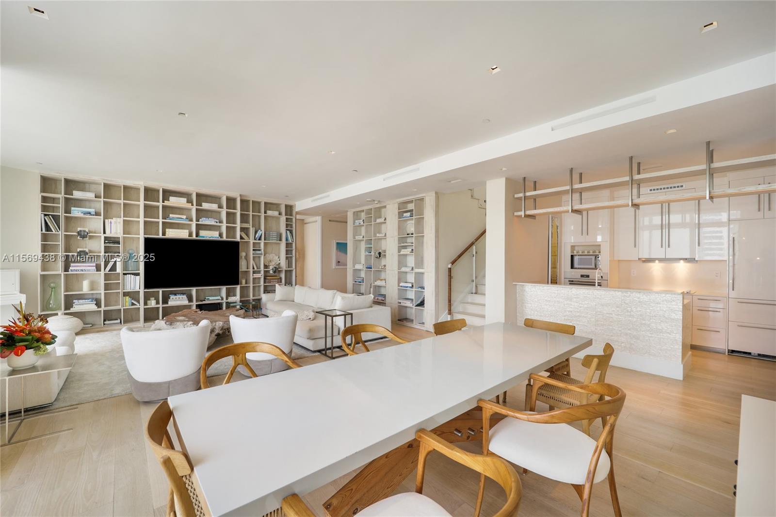 2201 COLLINS AVE CONDO - Residential