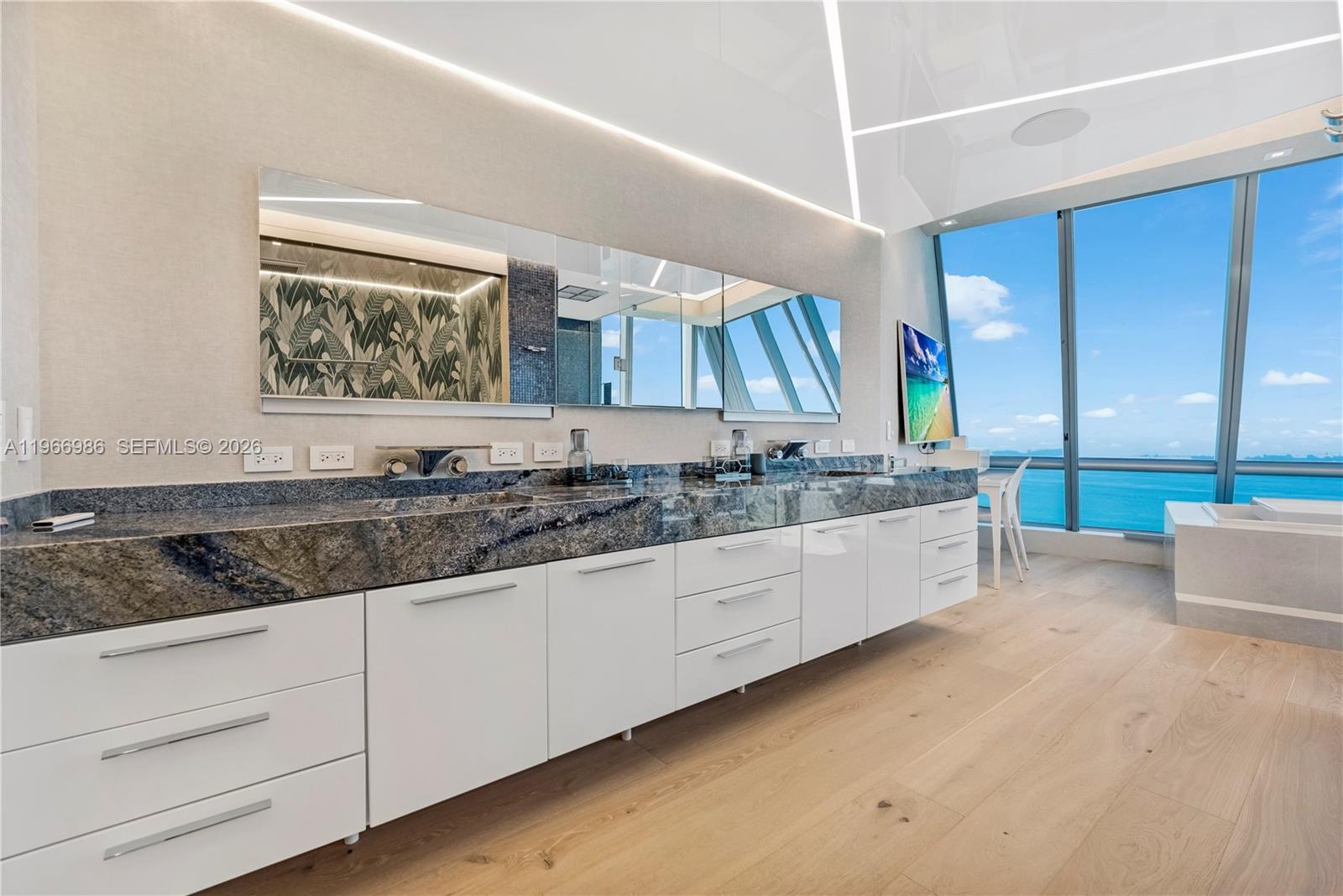 JADE OCEAN CONDO - Residential