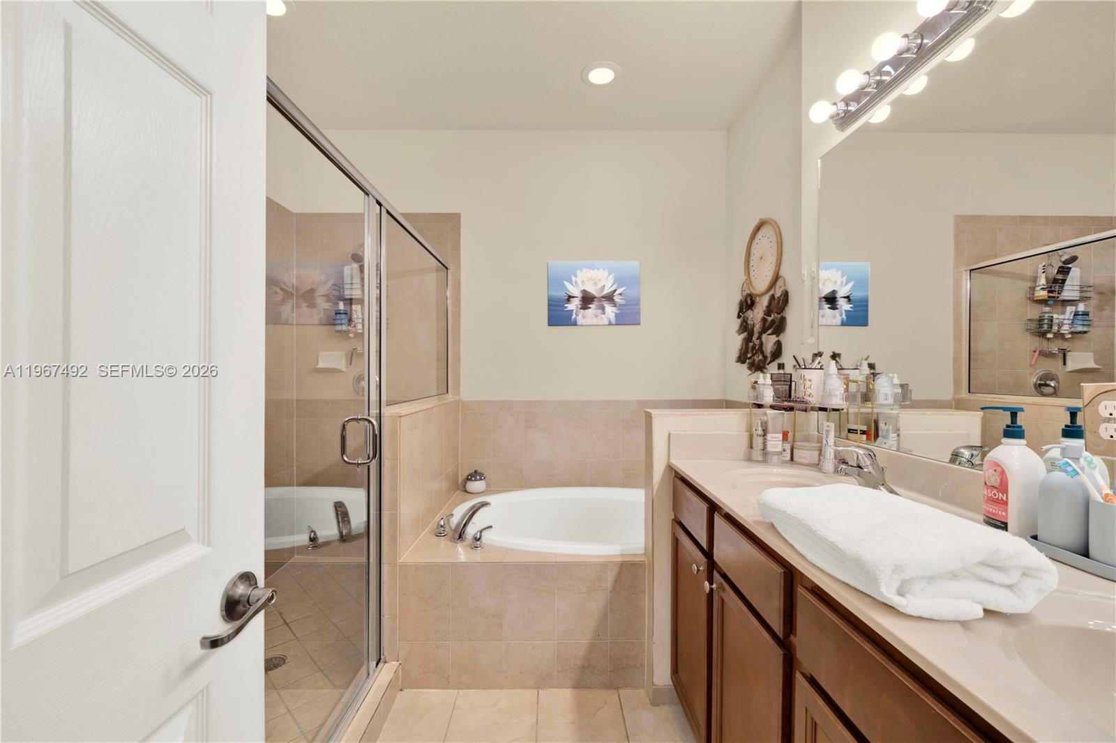 LAKES BY THE BAY FAYE REP - Residential