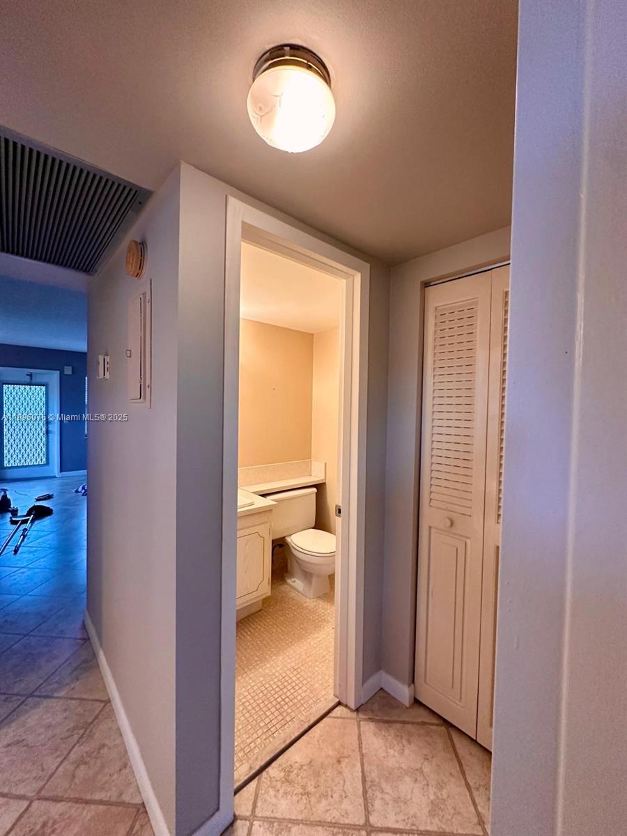 FANSHAW AT CENTURY VILLAG - Residential Lease