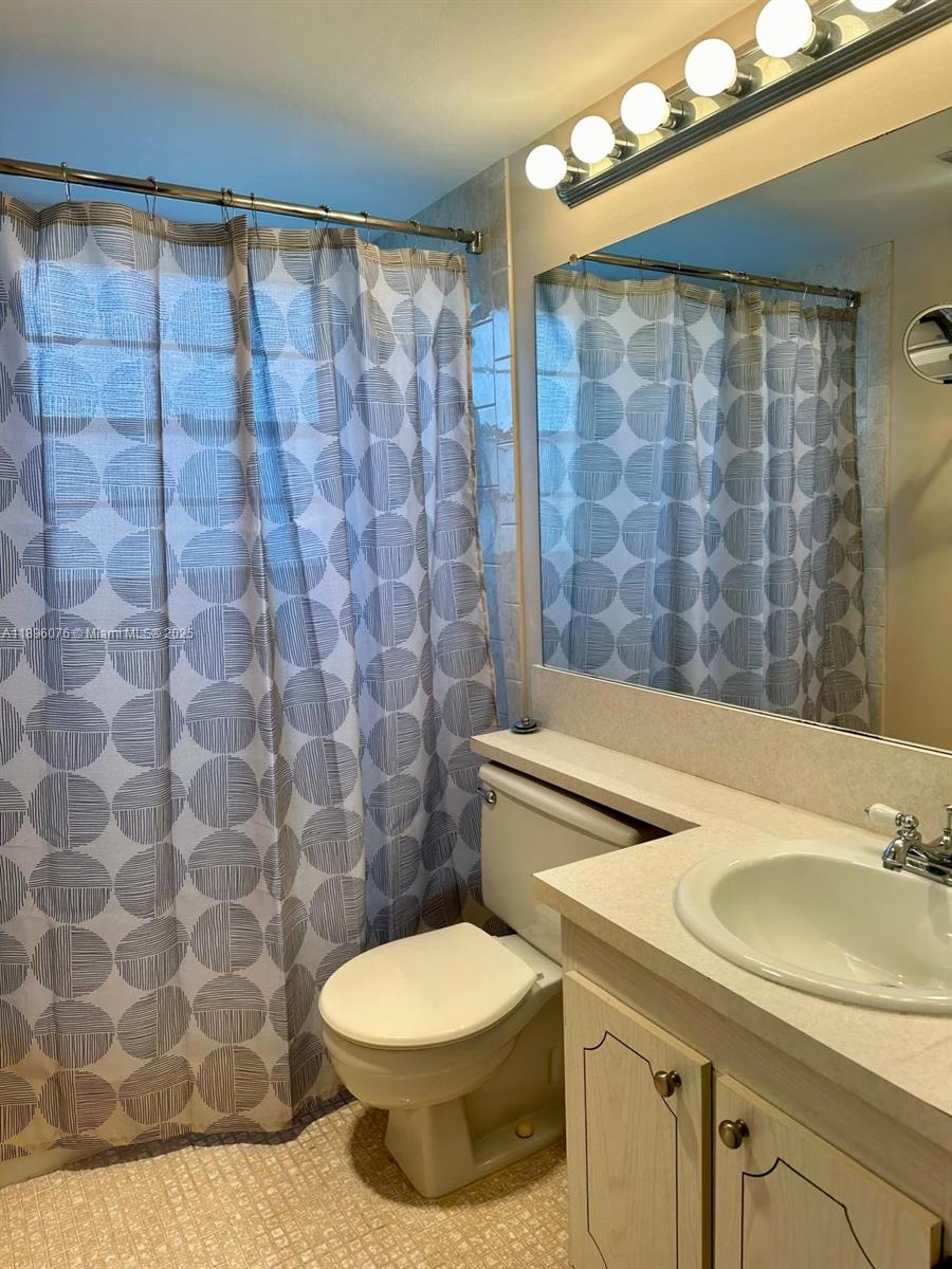 FANSHAW AT CENTURY VILLAG - Residential Lease