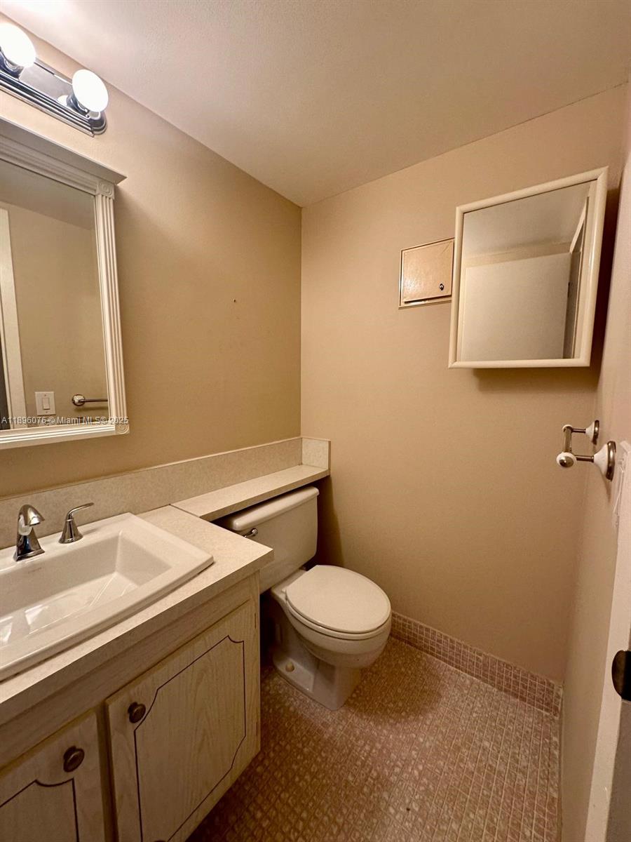 FANSHAW AT CENTURY VILLAG - Residential Lease