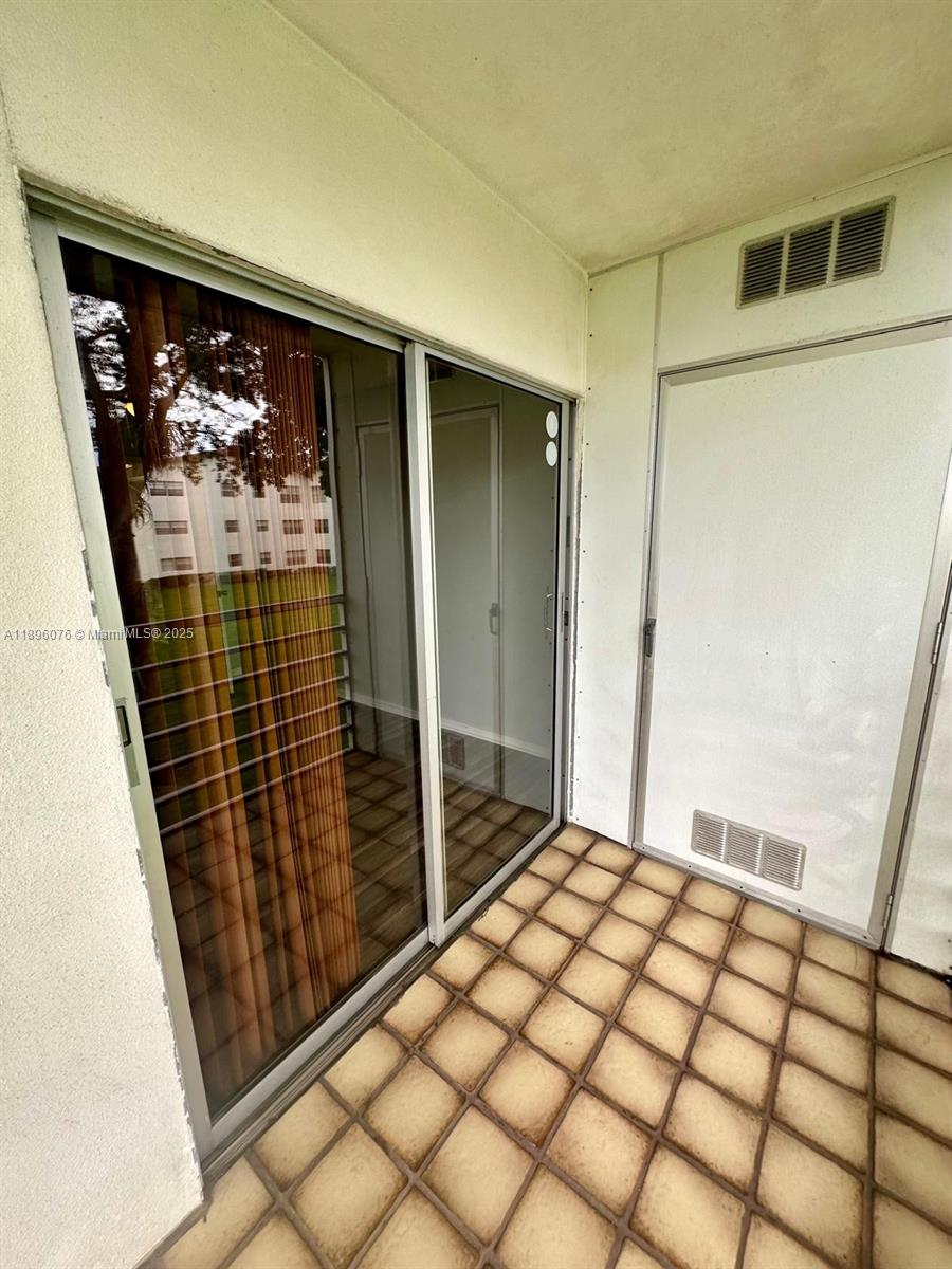 FANSHAW AT CENTURY VILLAG - Residential Lease