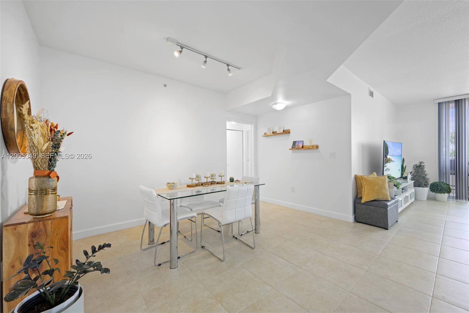 VENTURE AT AVENTURA EAST - Residential