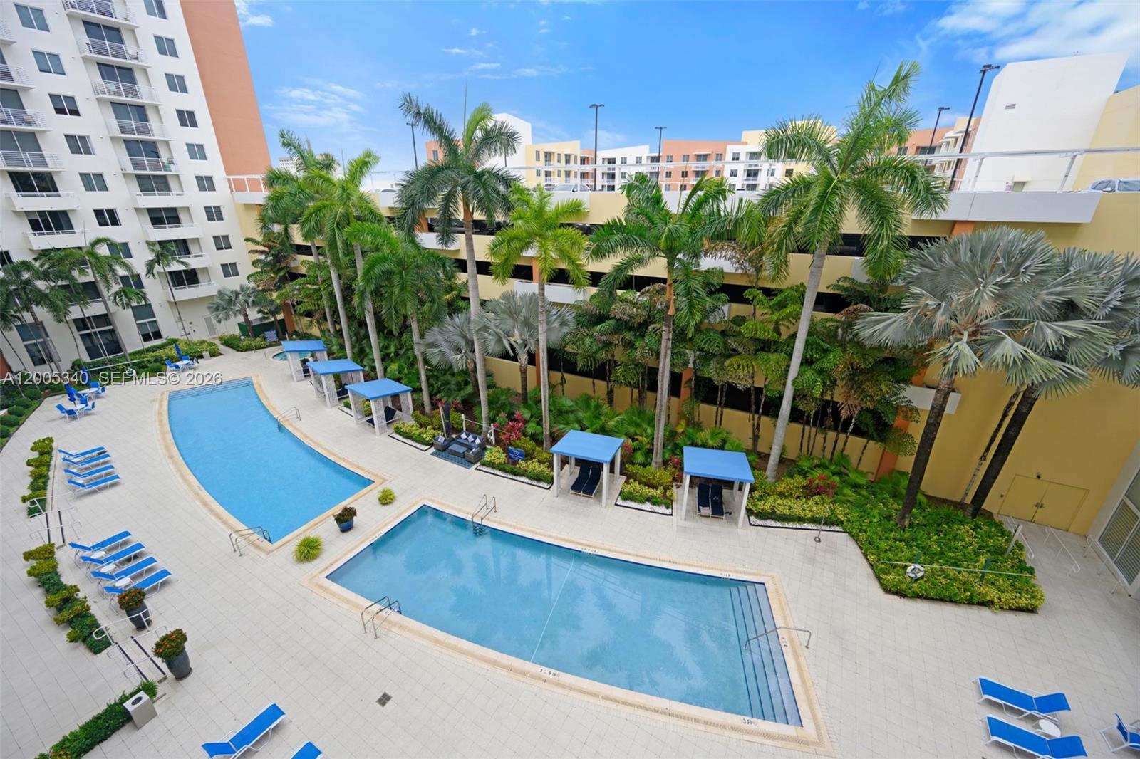 VENTURE AT AVENTURA EAST - Residential