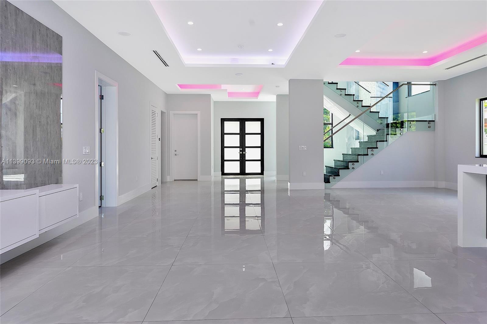 CORAL PINES - Residential