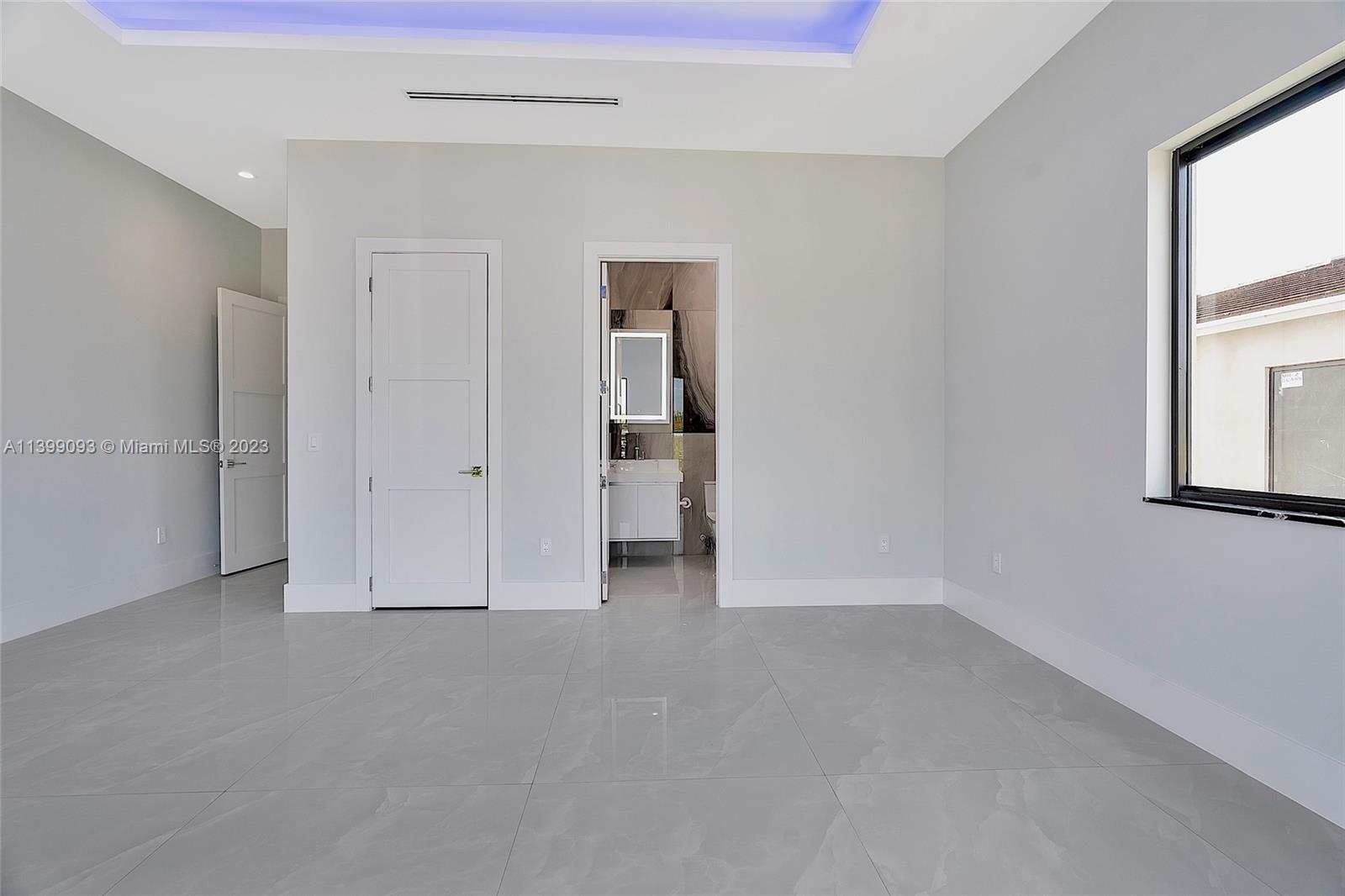 CORAL PINES - Residential