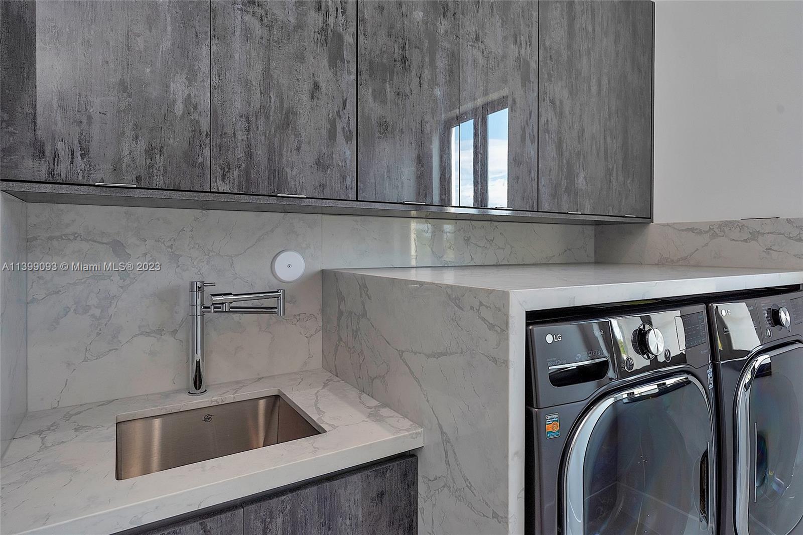 CORAL PINES - Residential