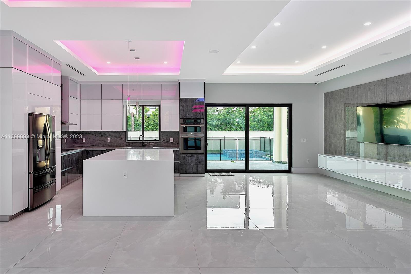 CORAL PINES - Residential