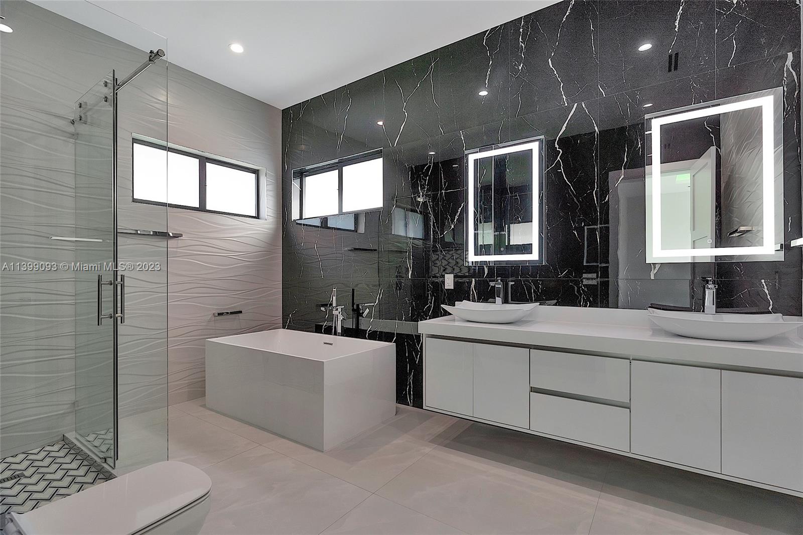 CORAL PINES - Residential