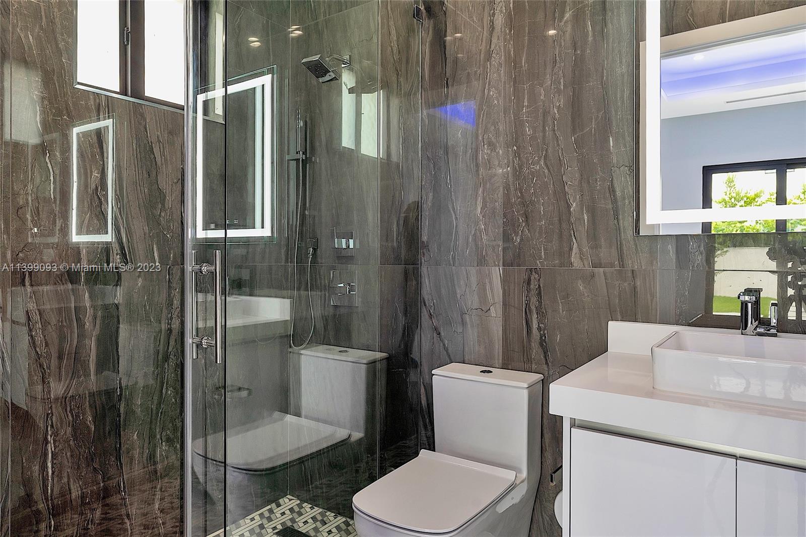 CORAL PINES - Residential