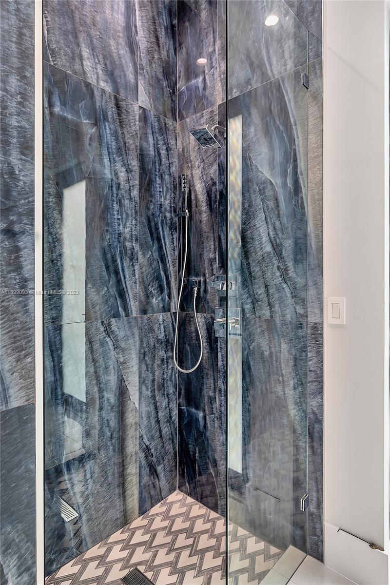 CORAL PINES - Residential