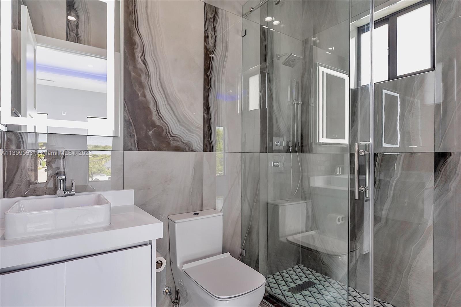 CORAL PINES - Residential