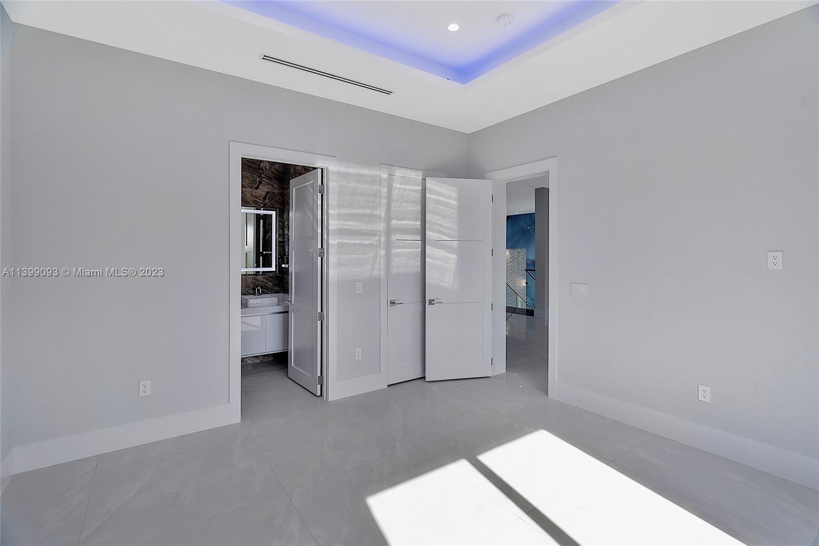 CORAL PINES - Residential