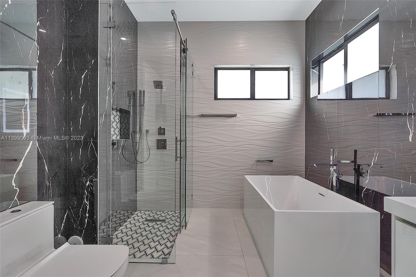 CORAL PINES - Residential