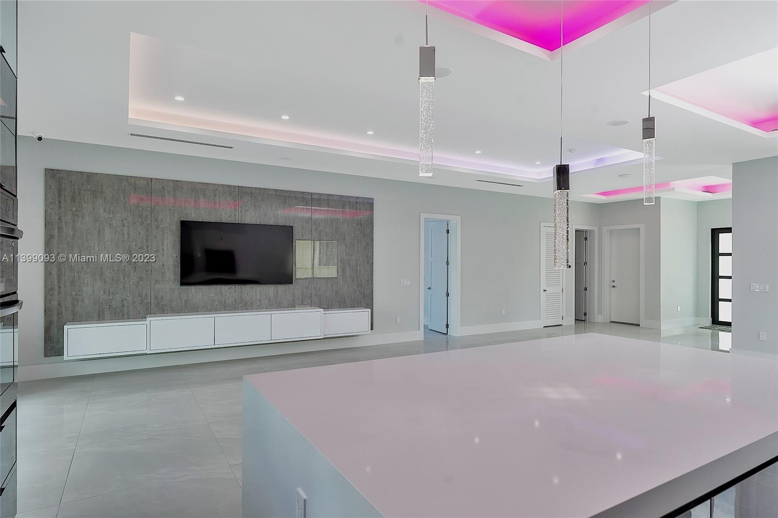 CORAL PINES - Residential