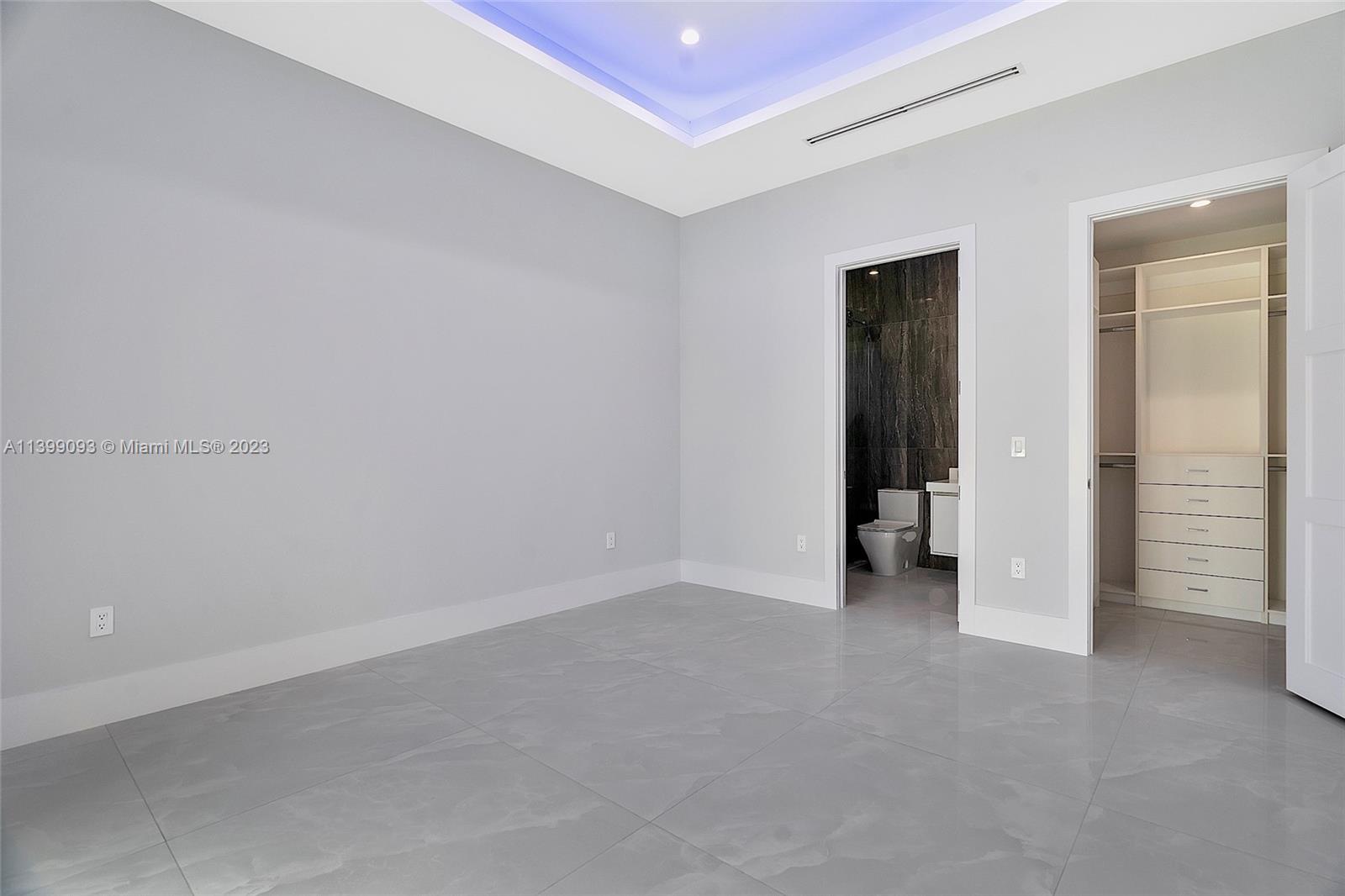 CORAL PINES - Residential