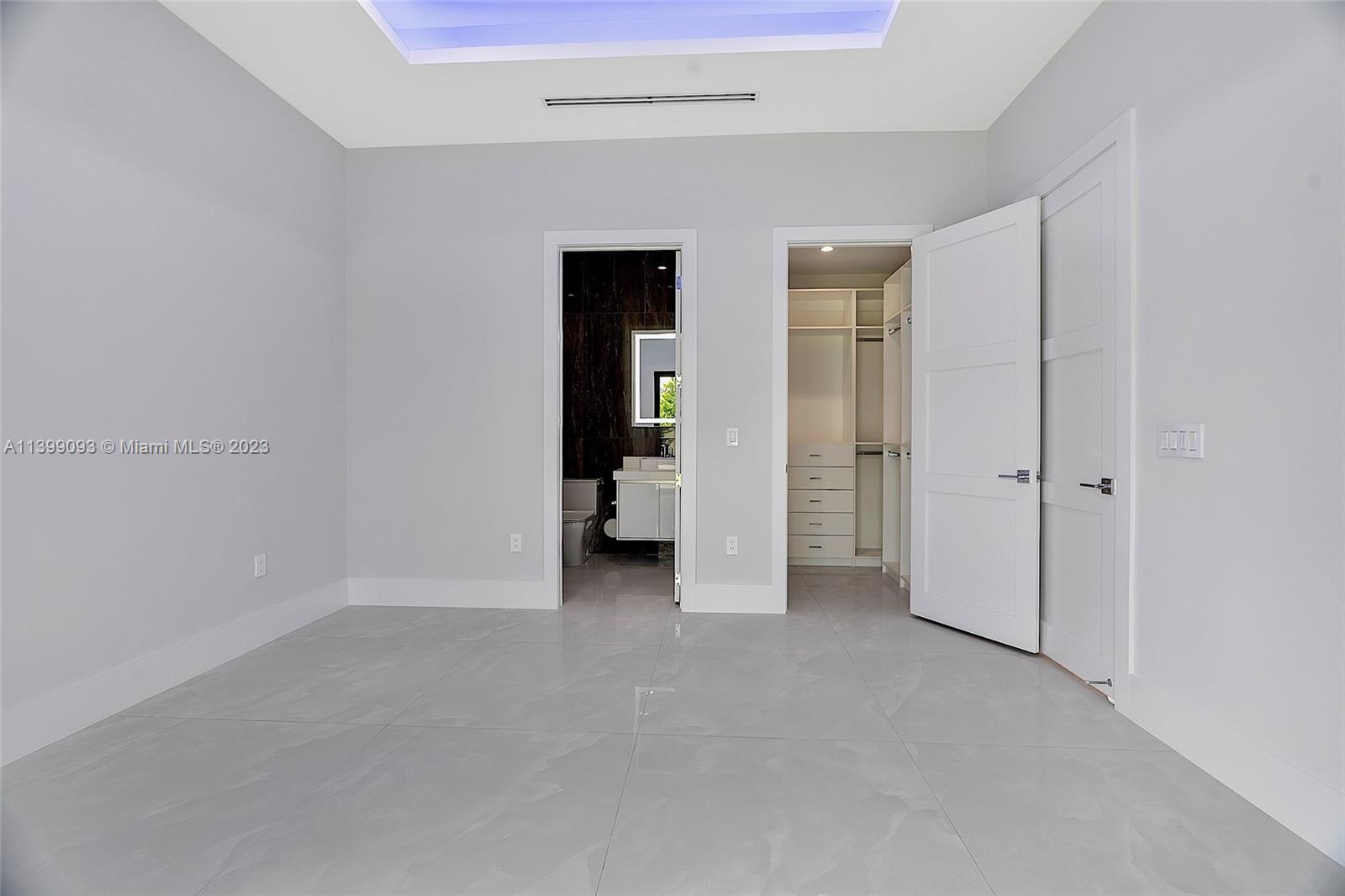 CORAL PINES - Residential