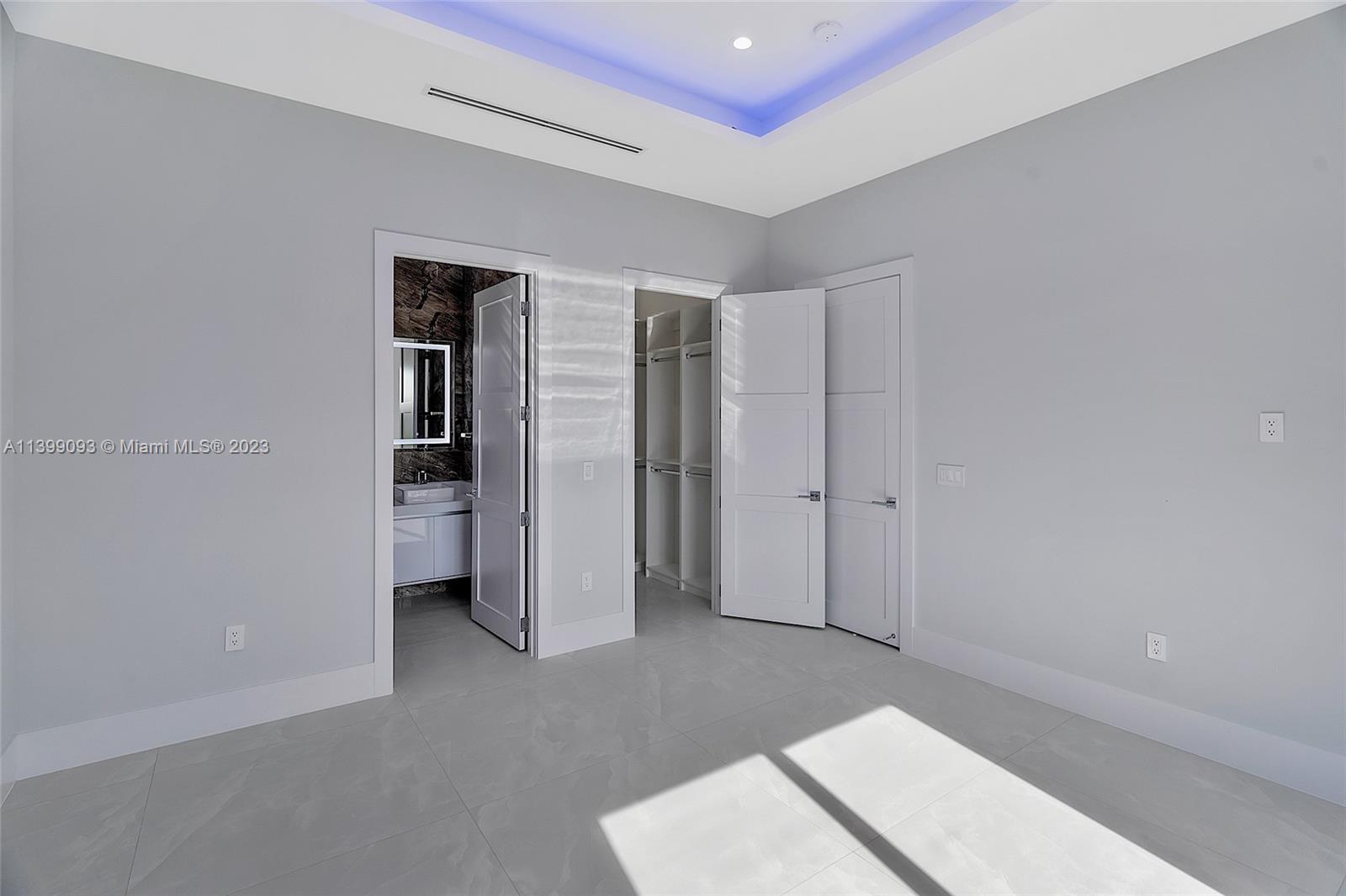 CORAL PINES - Residential