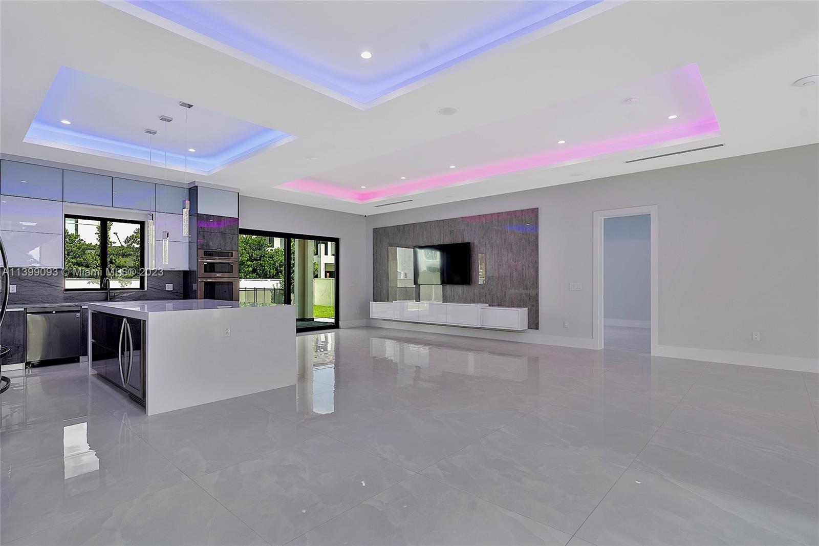 CORAL PINES - Residential