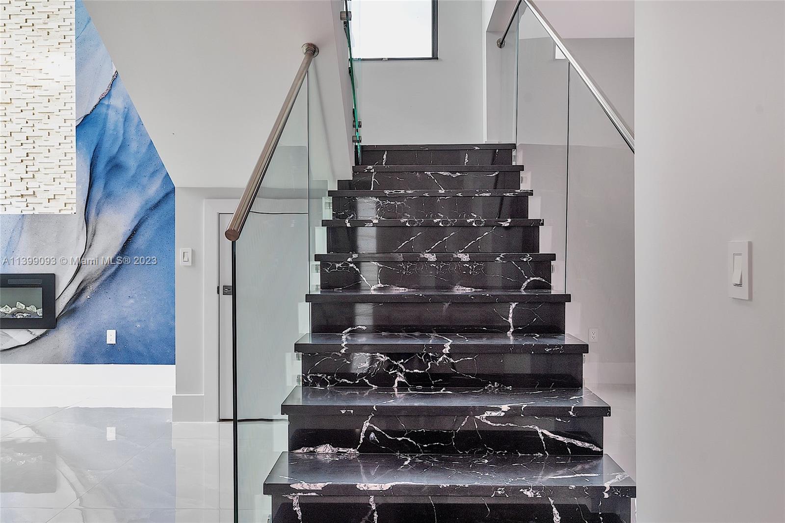 CORAL PINES - Residential