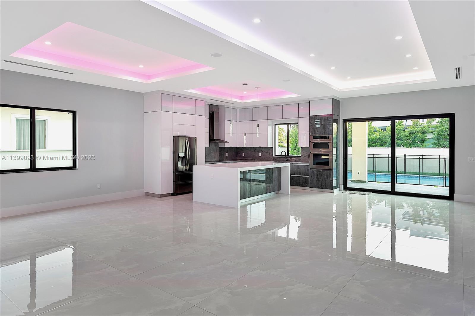 CORAL PINES - Residential