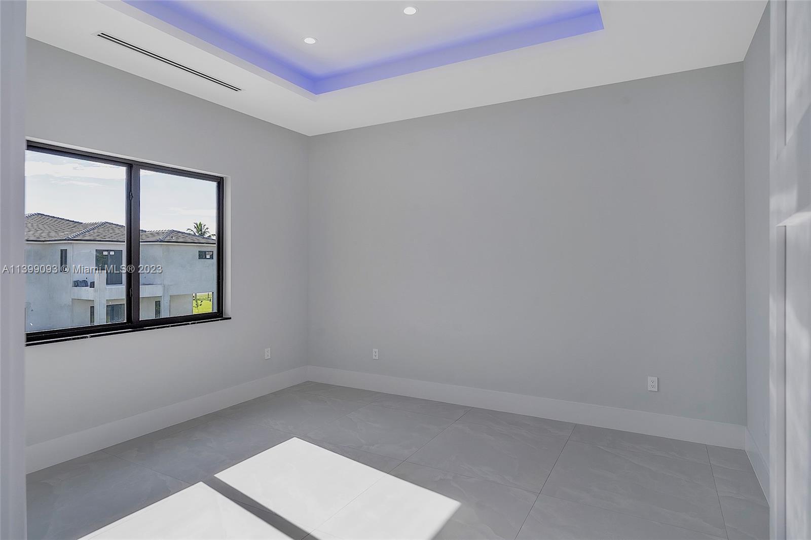 CORAL PINES - Residential