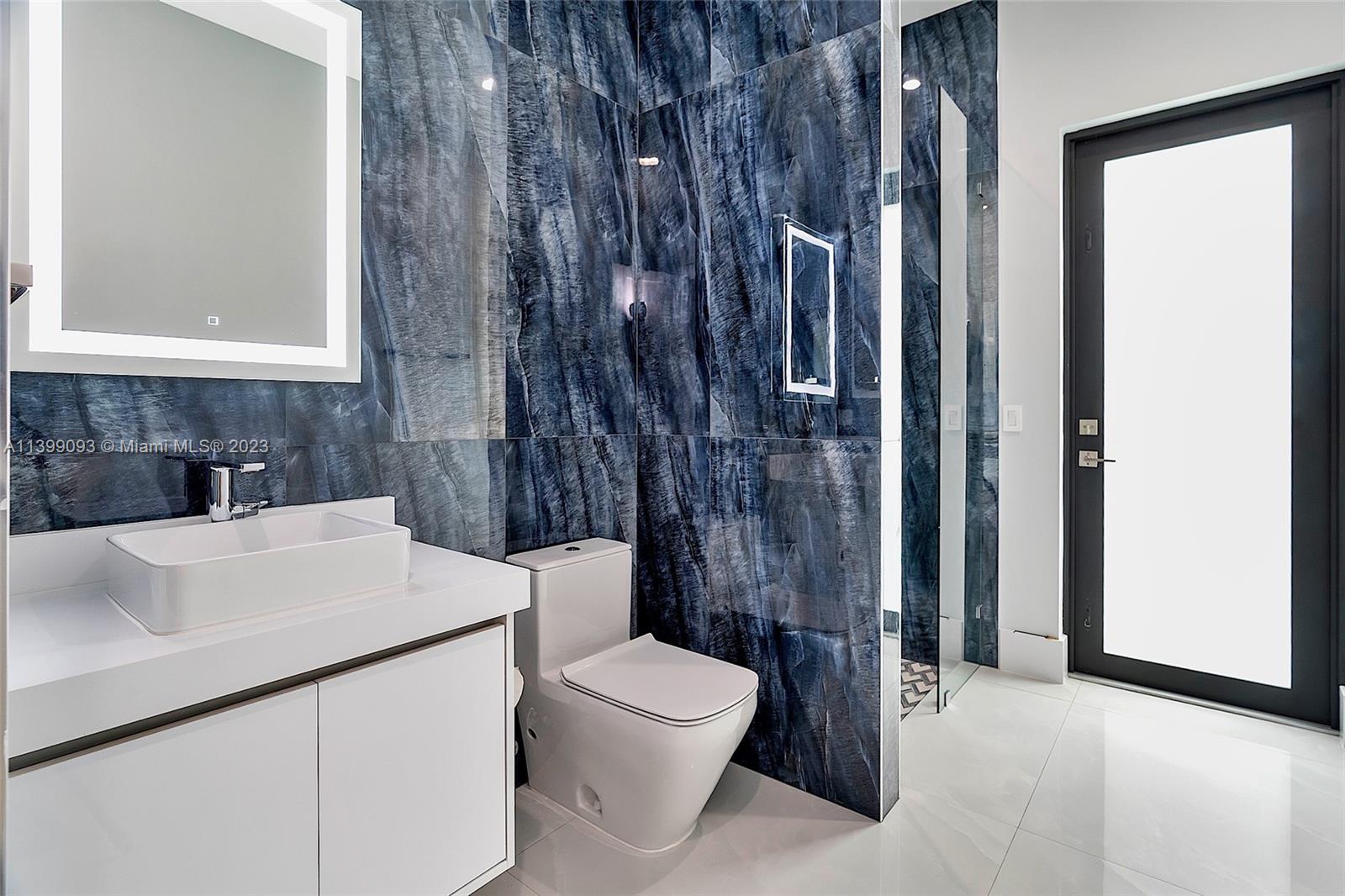 CORAL PINES - Residential