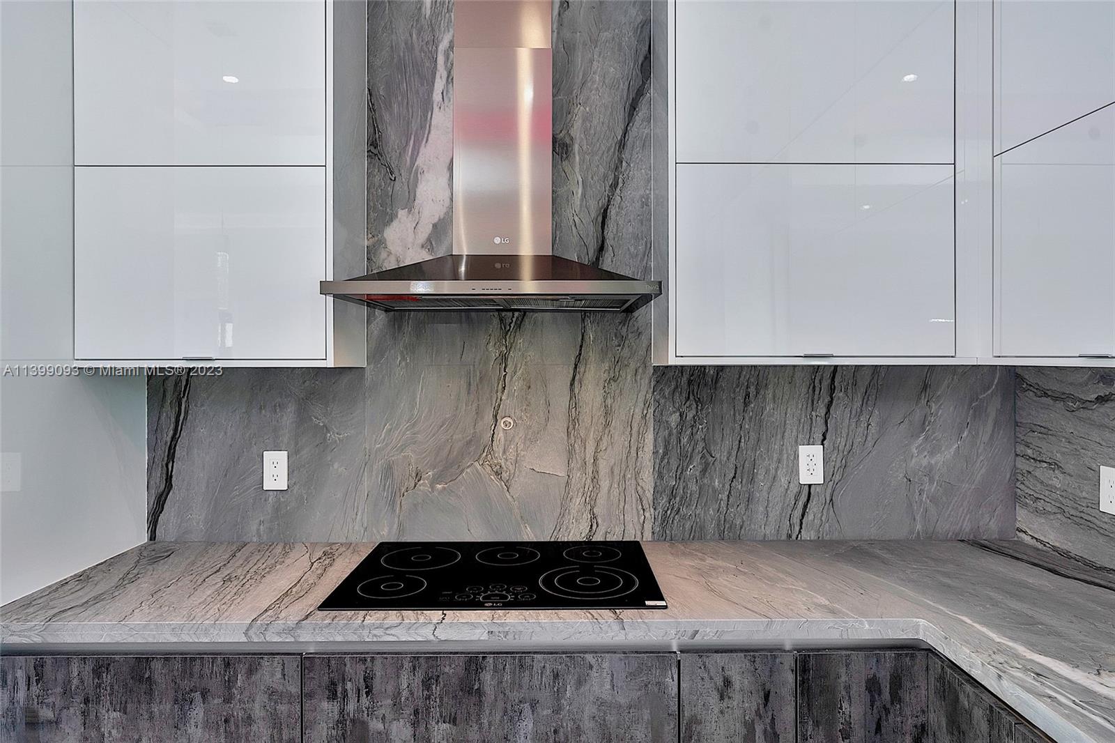 CORAL PINES - Residential