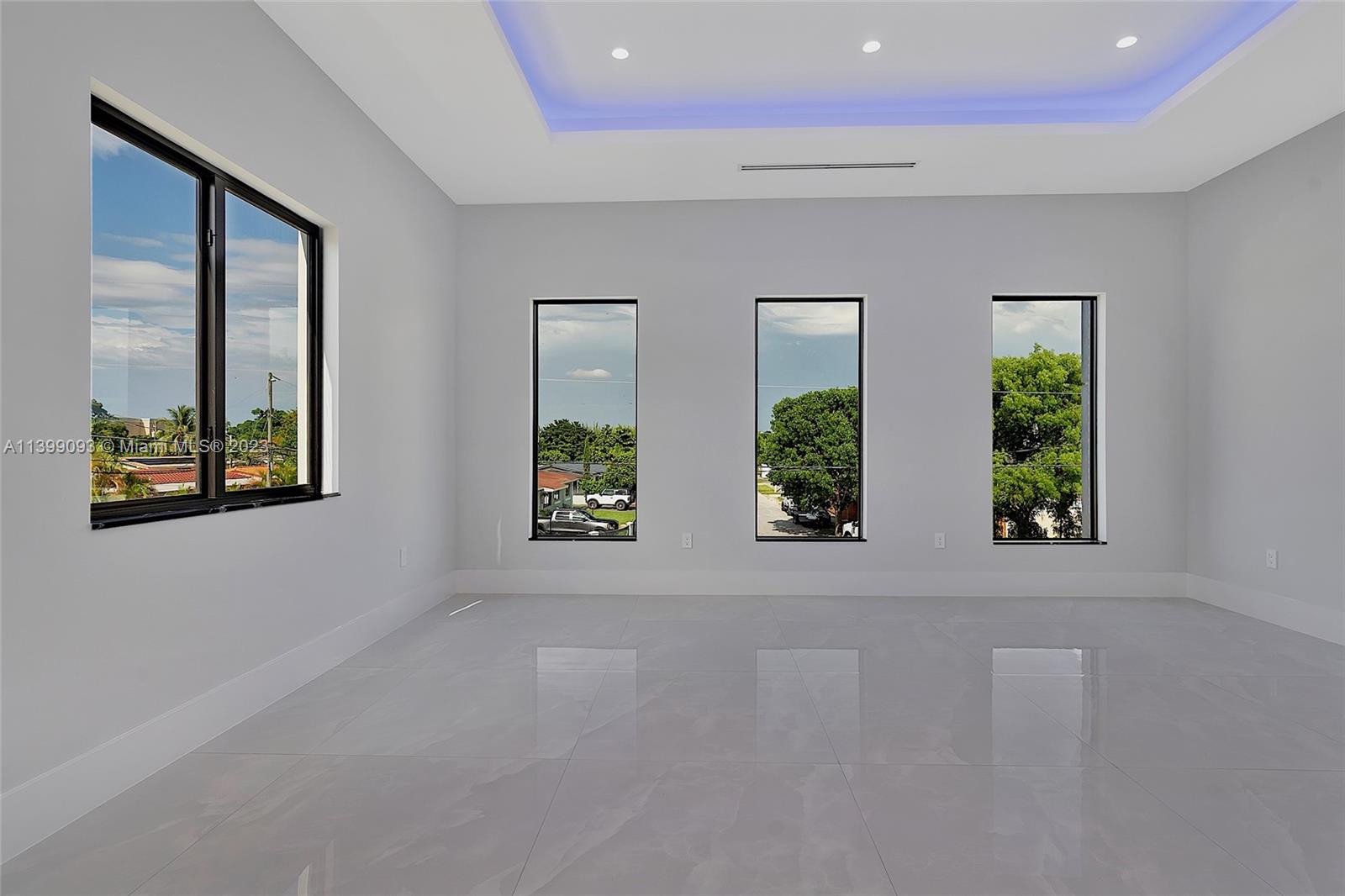 CORAL PINES - Residential