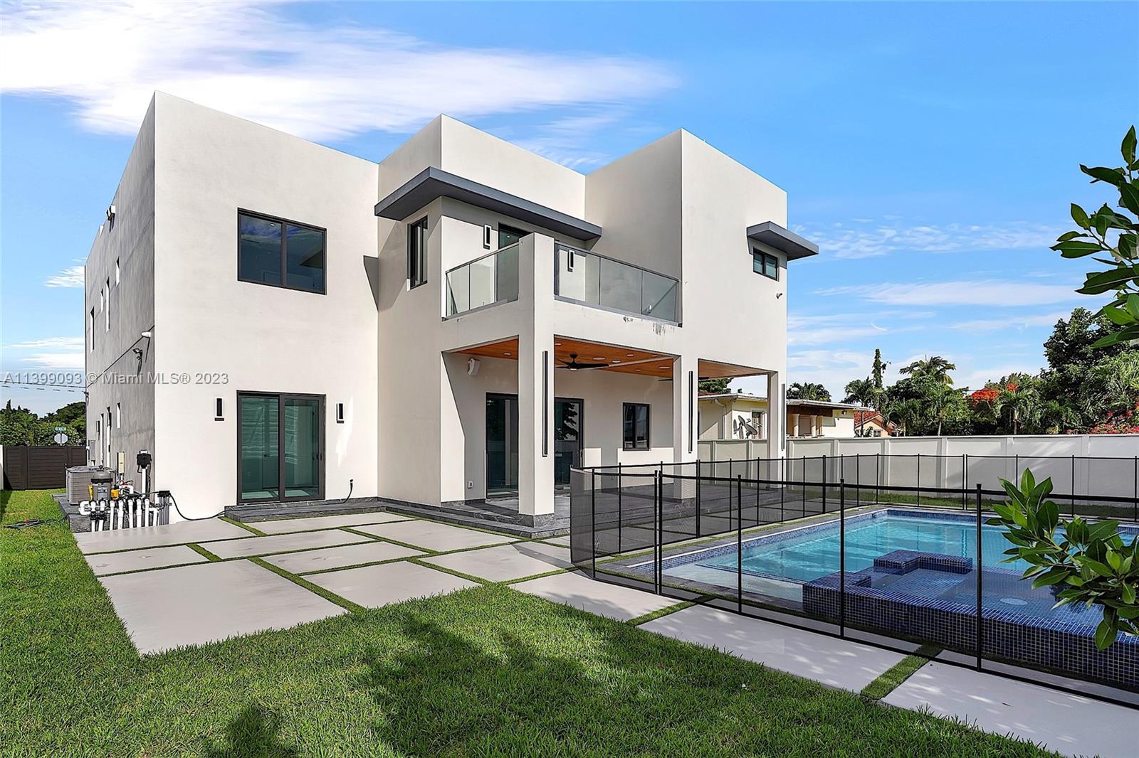 CORAL PINES - Residential