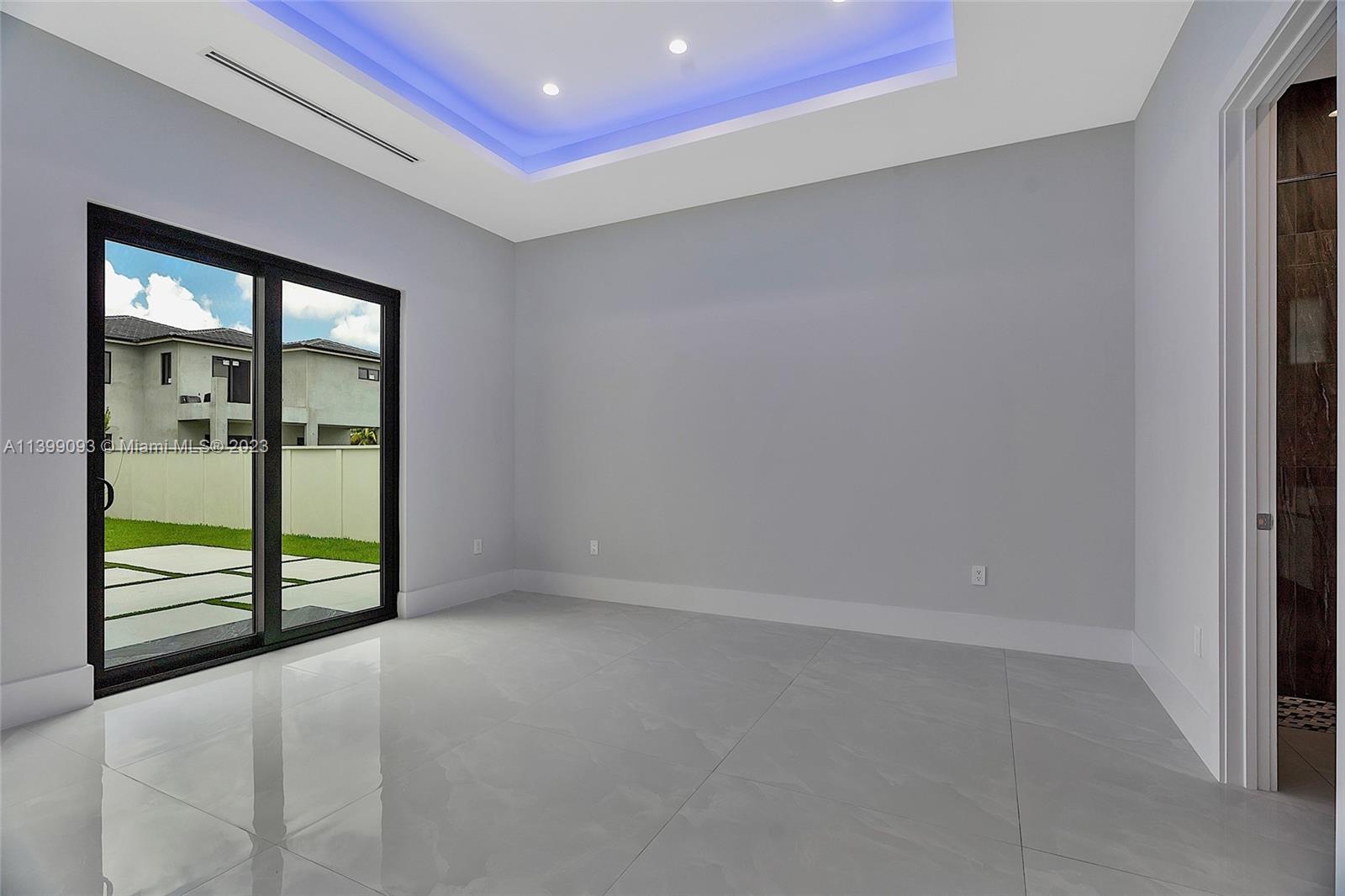 CORAL PINES - Residential