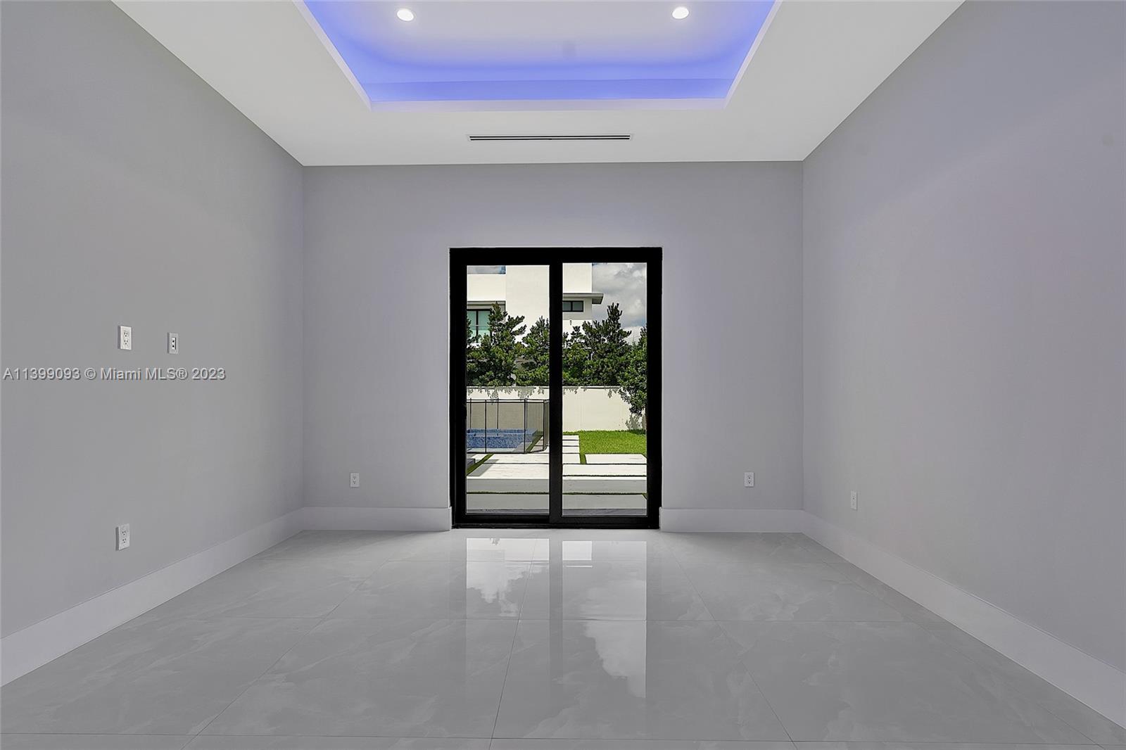 CORAL PINES - Residential