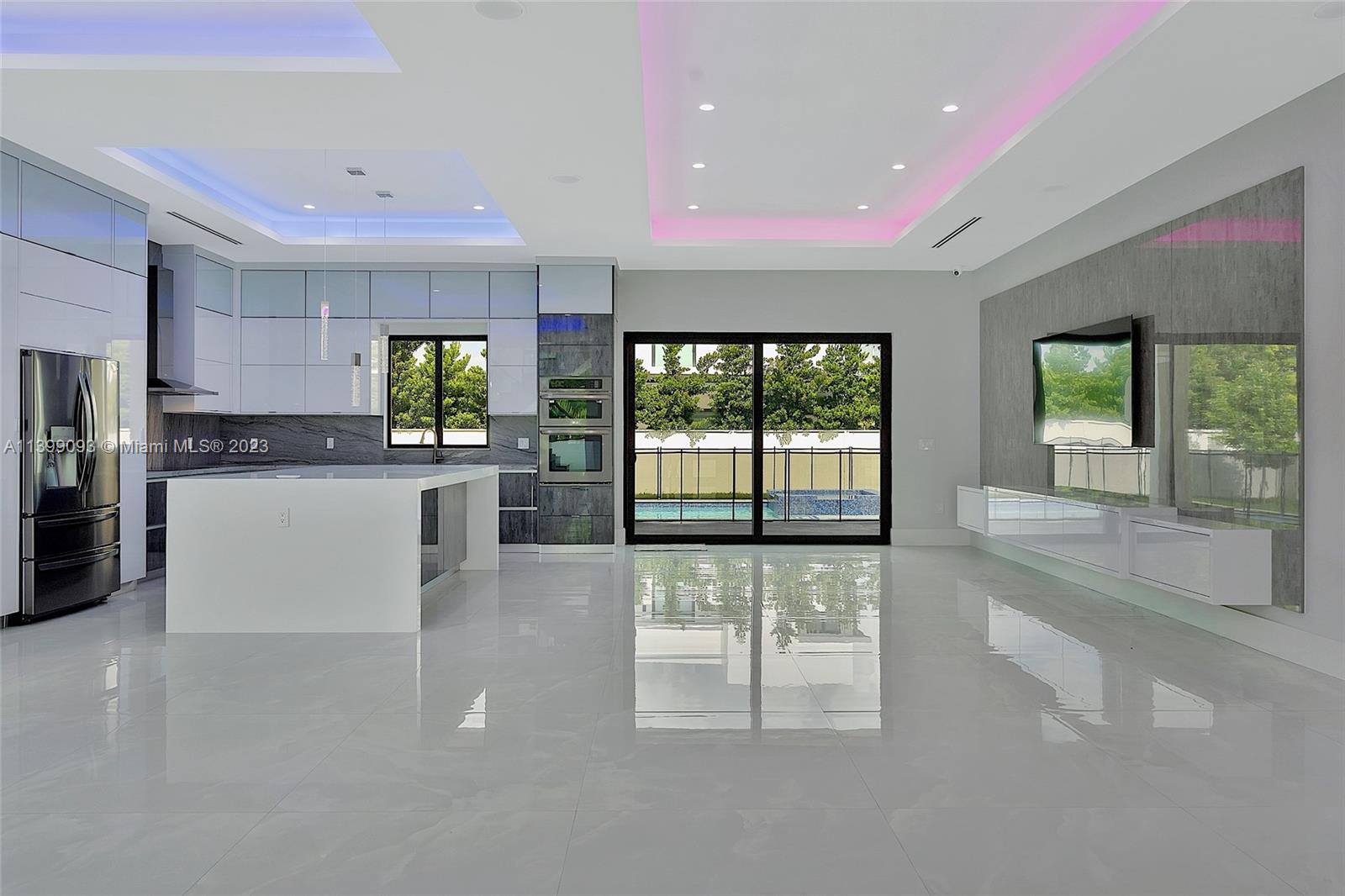 CORAL PINES - Residential