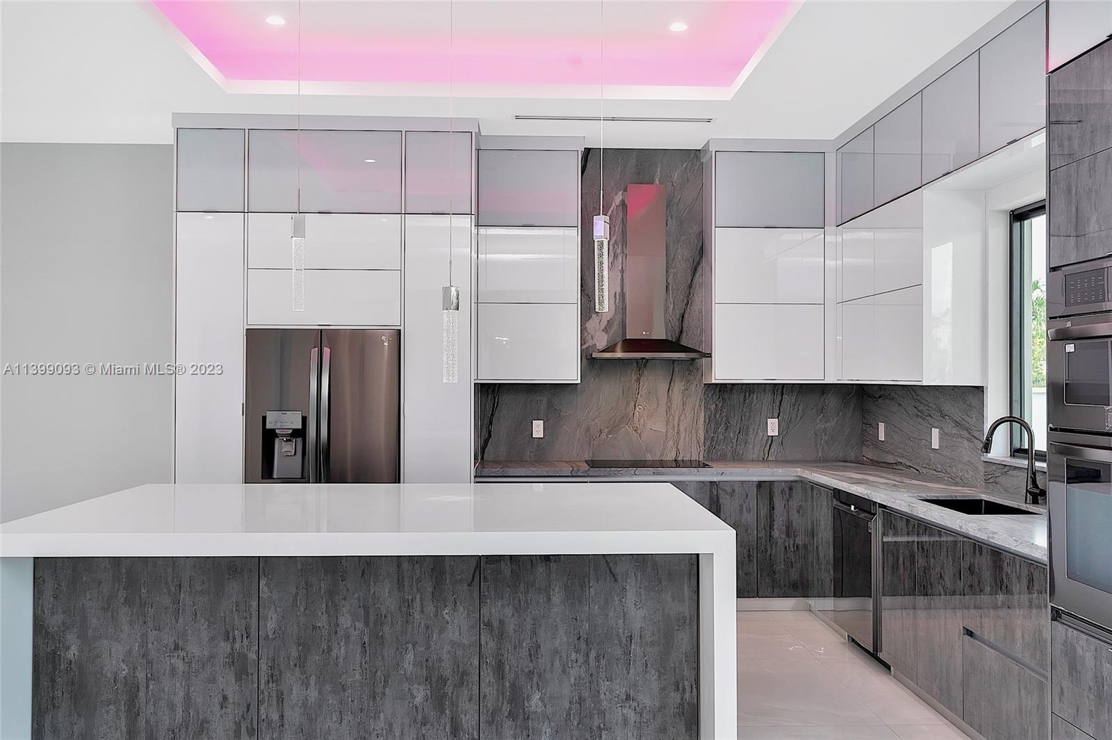 CORAL PINES - Residential