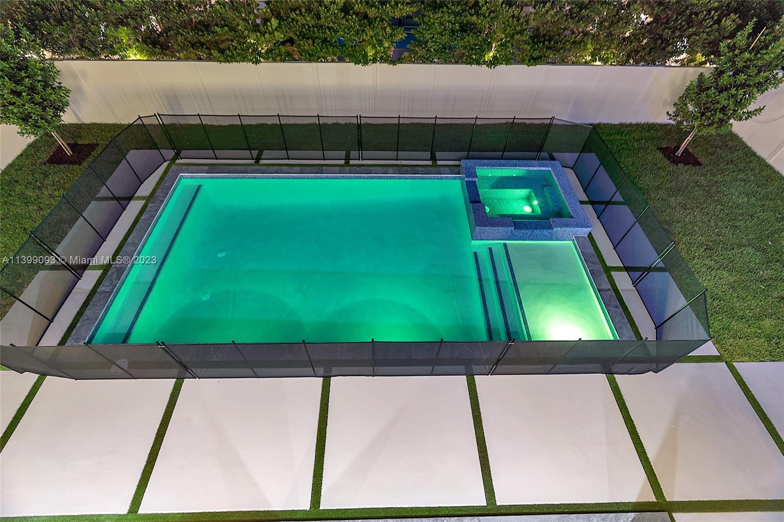 CORAL PINES - Residential