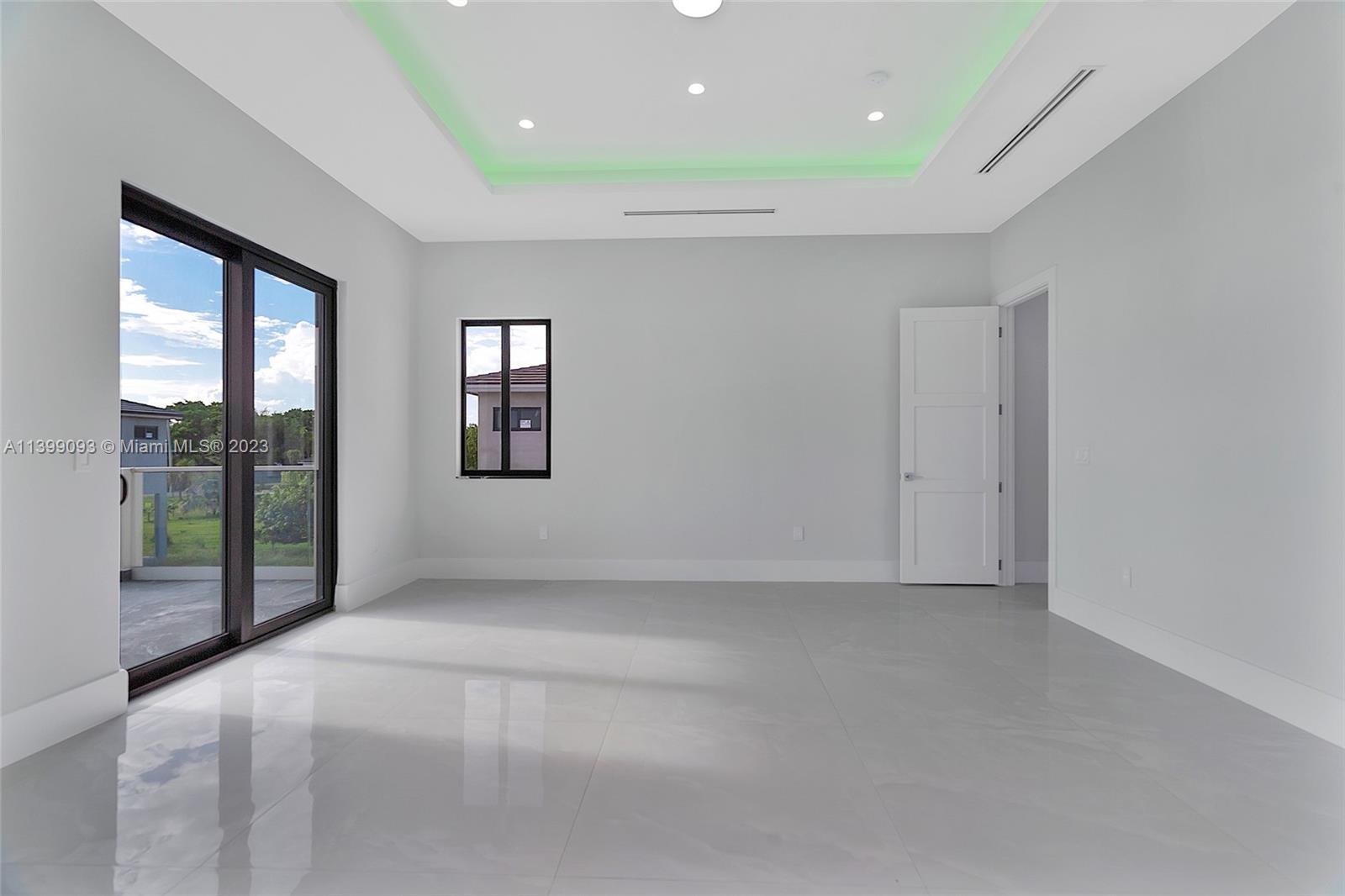 CORAL PINES - Residential