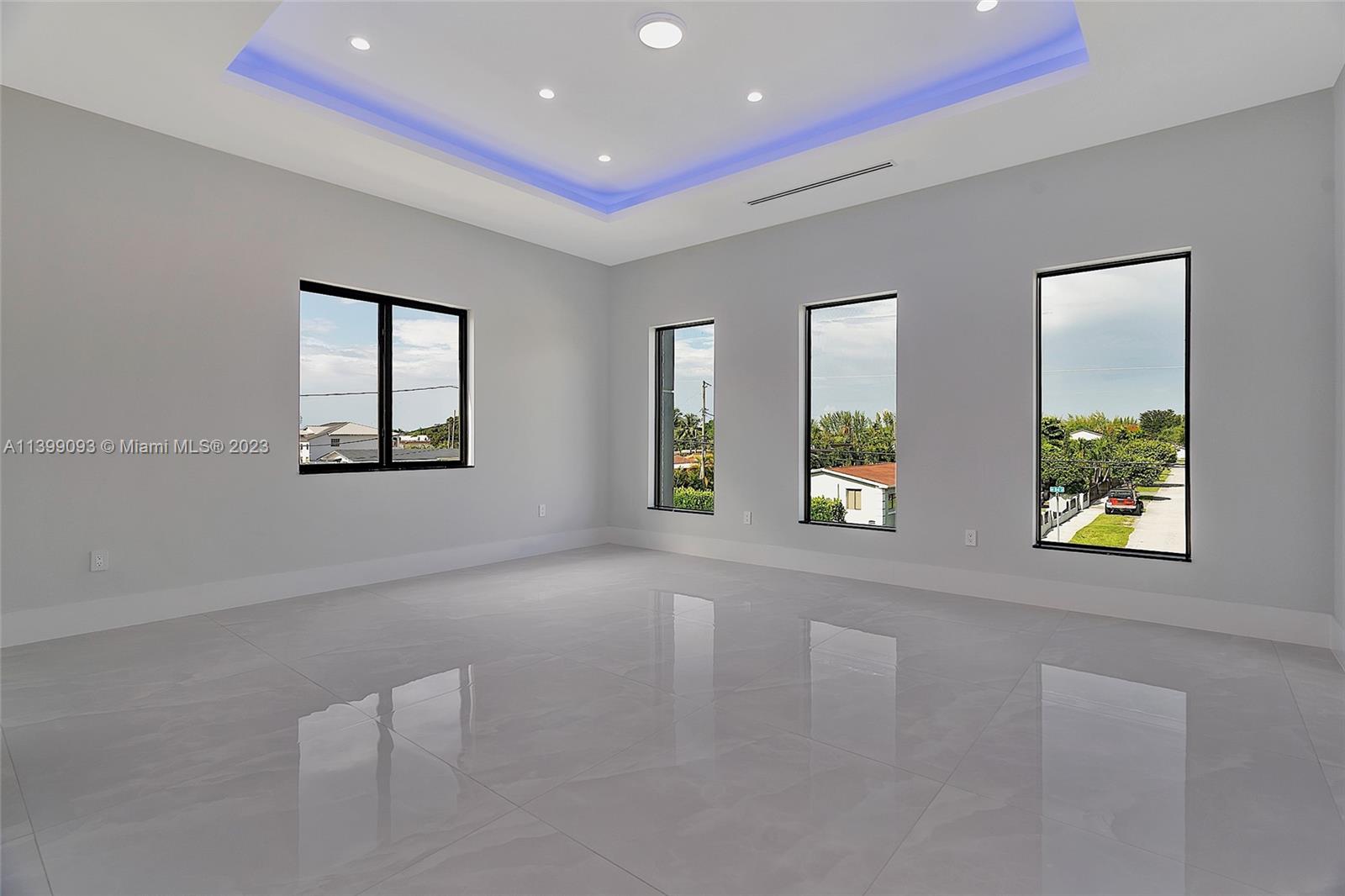 CORAL PINES - Residential