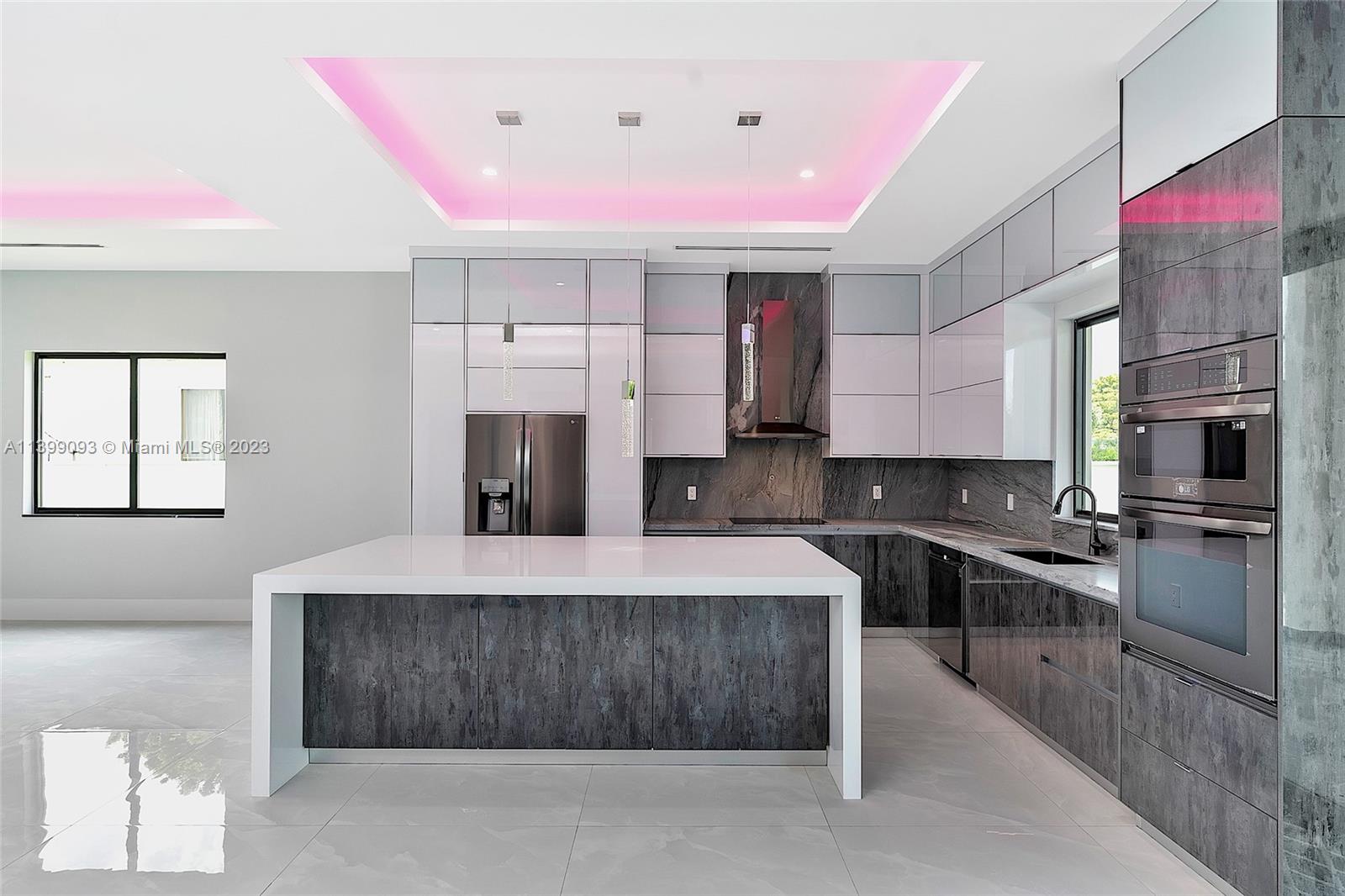 CORAL PINES - Residential