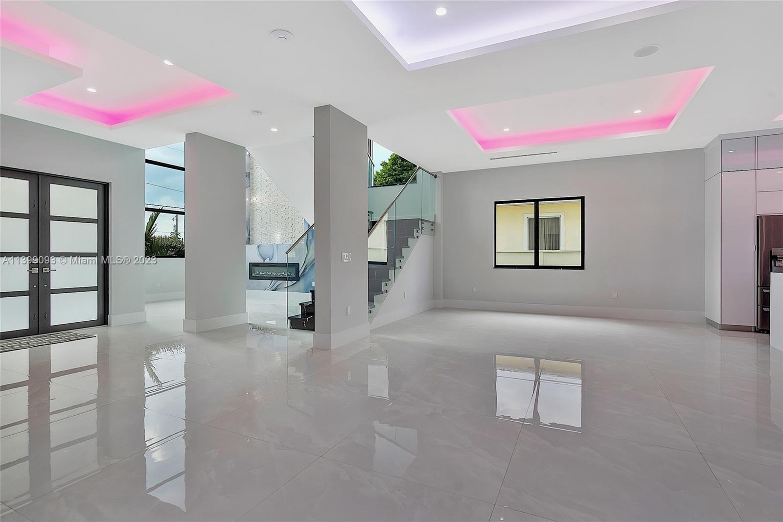 CORAL PINES - Residential