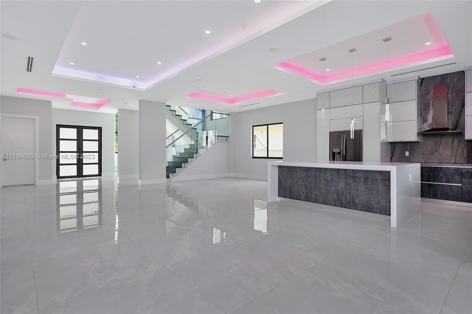 CORAL PINES - Residential