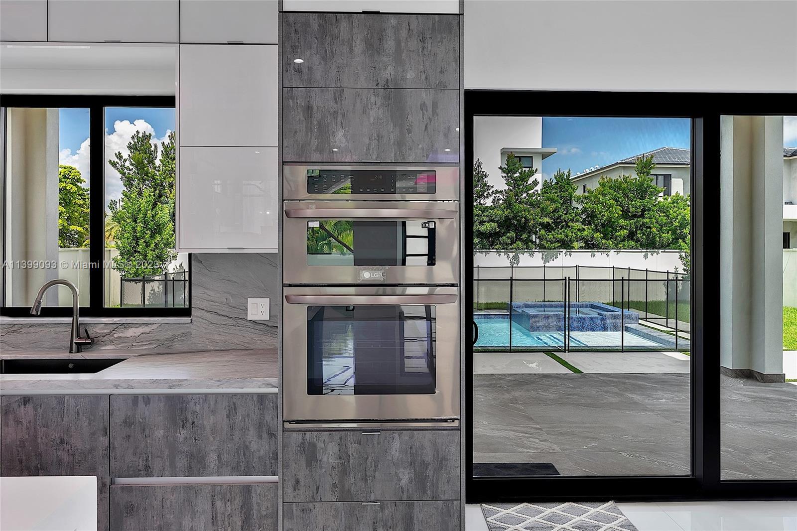 CORAL PINES - Residential