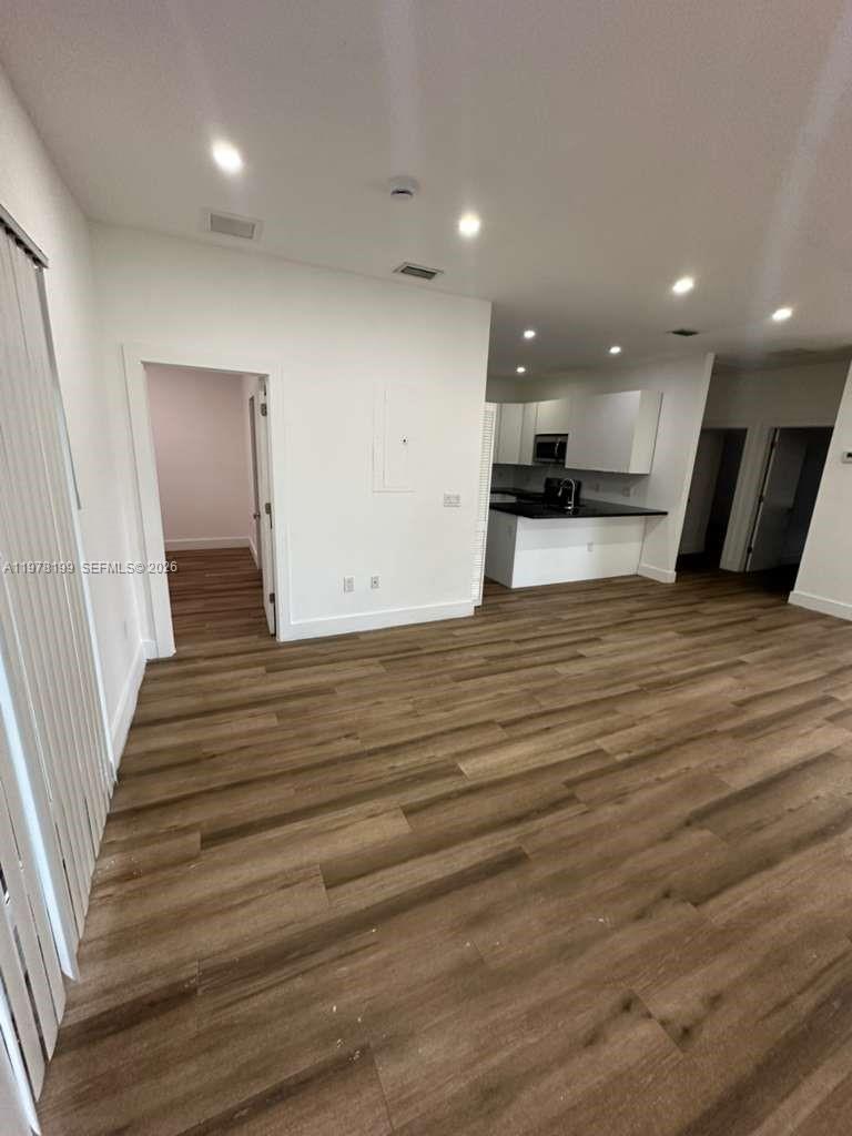 GULFAIR EST 1ST ADDN - Residential Lease