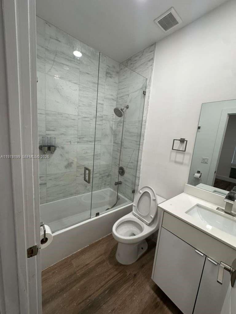 GULFAIR EST 1ST ADDN - Residential Lease