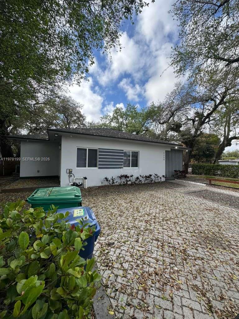 GULFAIR EST 1ST ADDN - Residential Lease