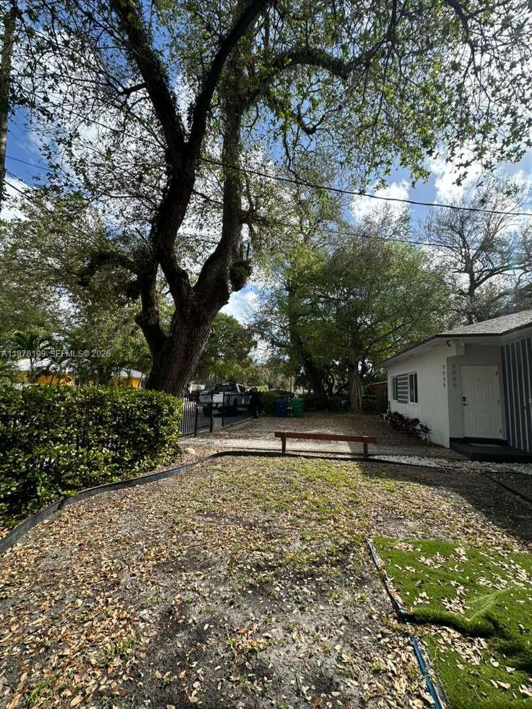 GULFAIR EST 1ST ADDN - Residential Lease