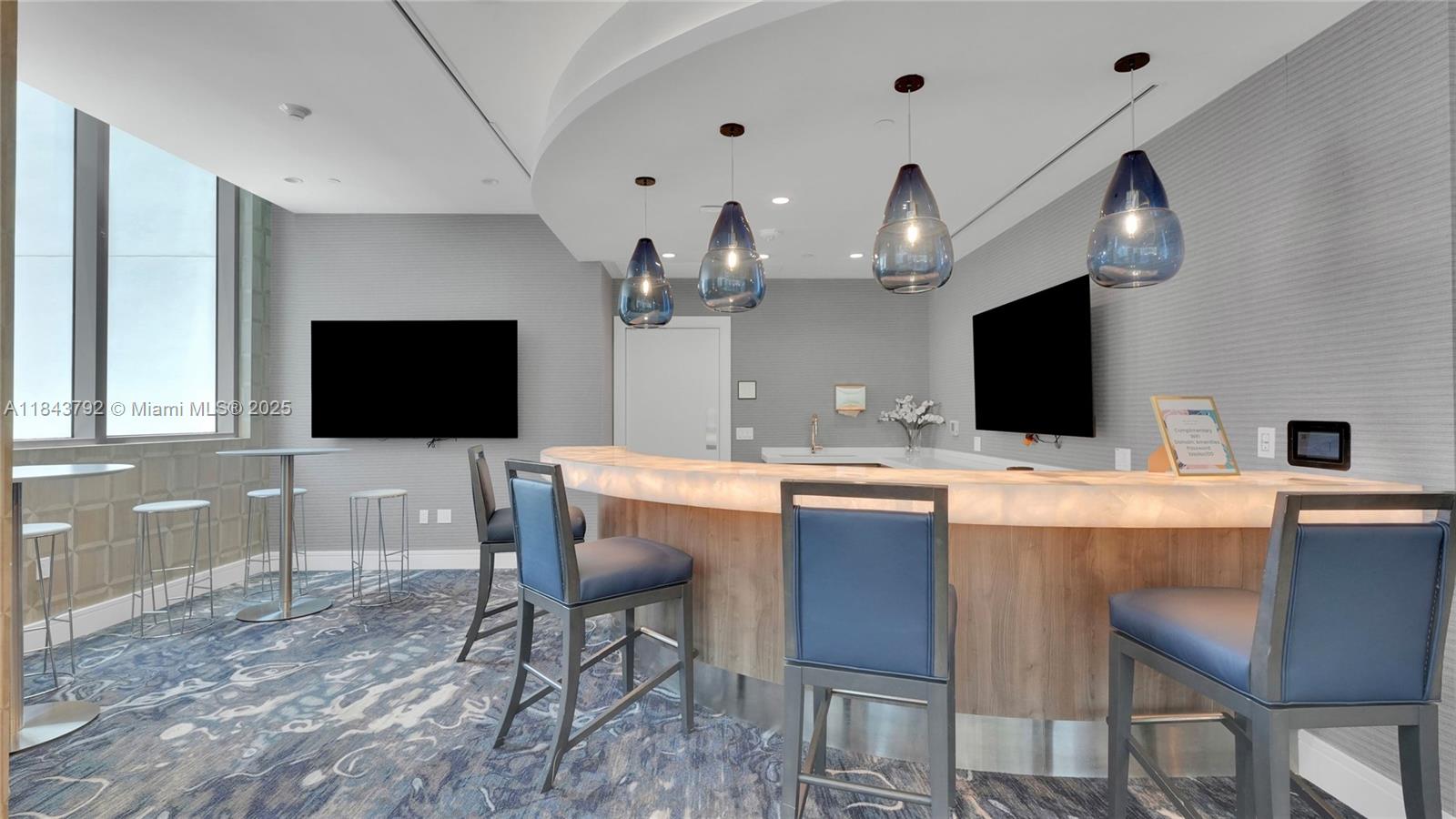 100 LAS OLAS CONDO - Residential