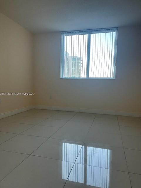 TERRAZAS RIVERPARK VILLAG - Residential