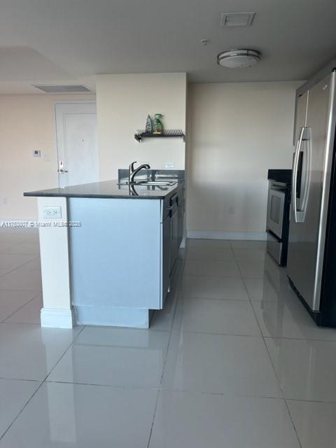 TERRAZAS RIVERPARK VILLAG - Residential